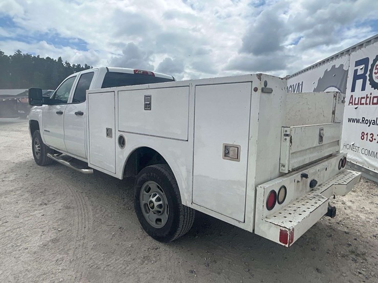 2019-chevrolet-silverado-image-4