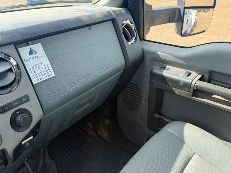 2015-ford-f650-image-40