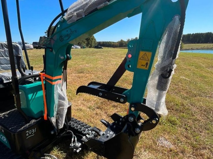 unused-cfg-qh12r-mini-excavator-(420cc-gas-image-3