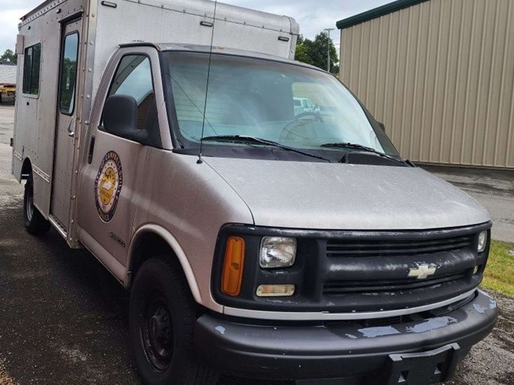 chevrolet-express-3500-image-4