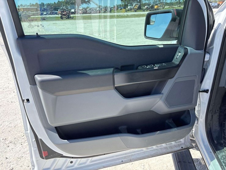 2023-ford-f150-image-14