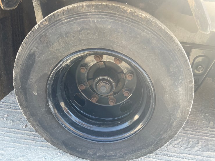 #1010-•-2023-pj-trailers-26'-tandem-dual-axle-deck-over-trailer,-(has-title)-image-24