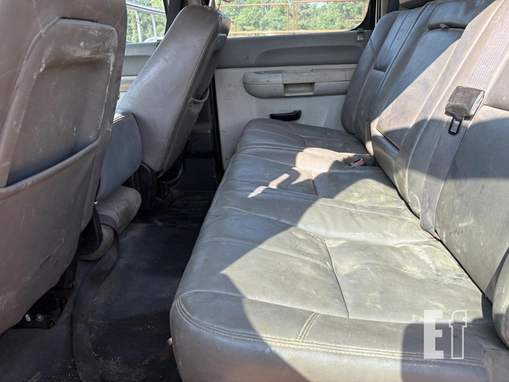 2013-gmc-sierra-3500-image-15