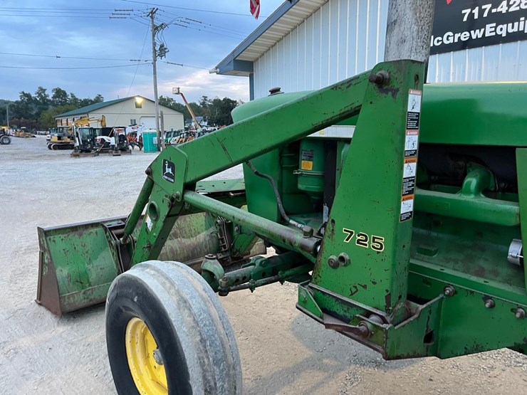 john-deere-725-image-2