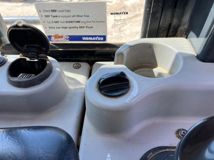 2016-komatsu-d61px-24-image-34
