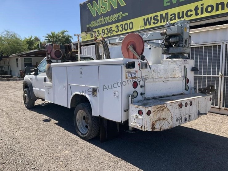 2005-ford-f550-image-7