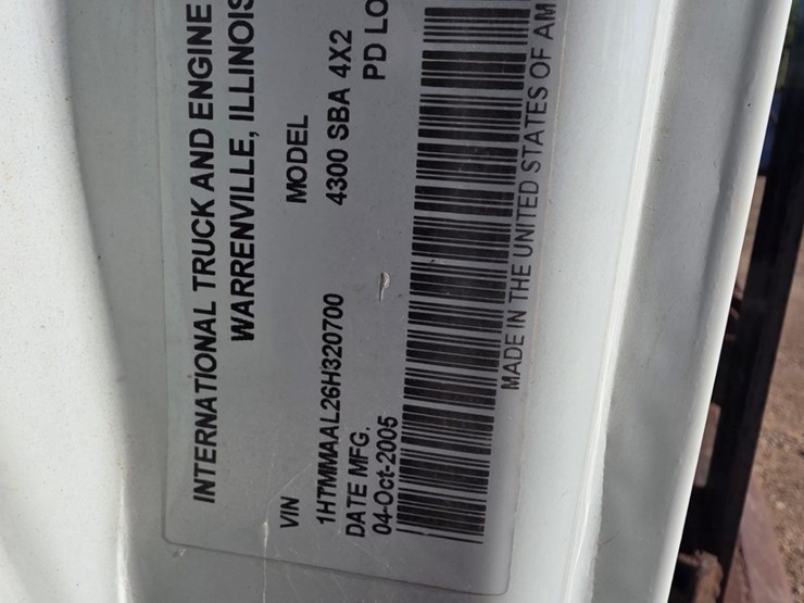 2006-international-durastar-4300-image-15