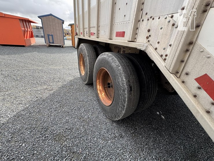 1990-cornhusker-hopper-bottom-image-3