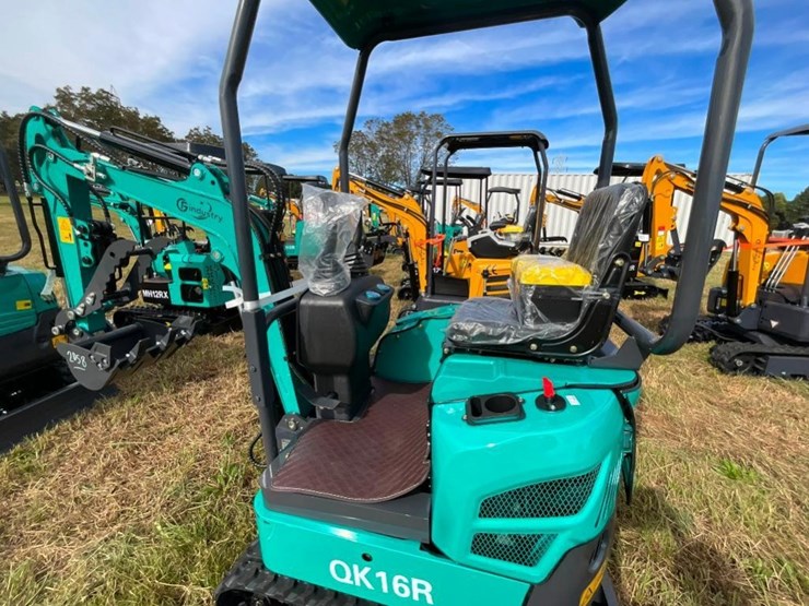 unused-cfg-qk16r-mini-excavator-(rato-15hp-bkt-image-8