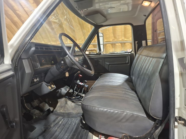 1991-ford-f700-image-12