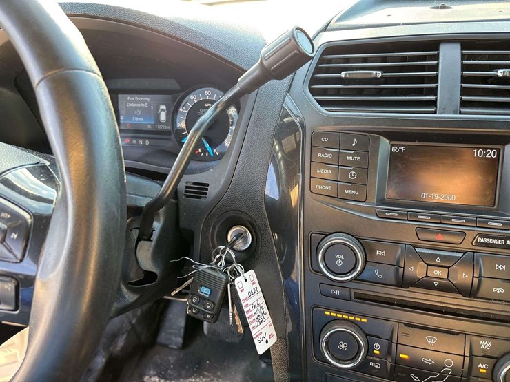 2018-ford-explorer-image-15