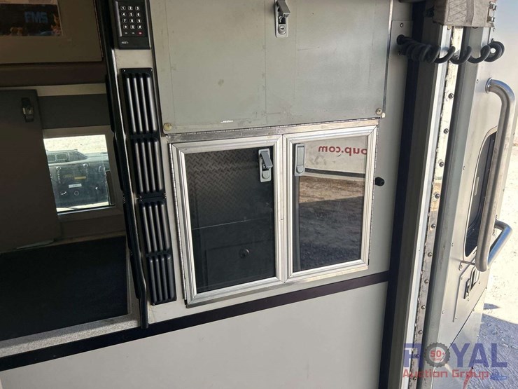 2009-ford-e450-image-32