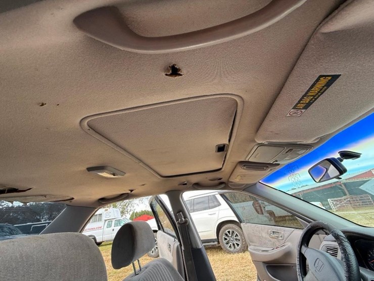 1998-honda-accord-lx-(at,-miles-read-200431,-image-13