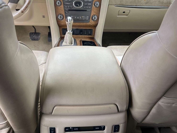 2012-infiniti-qx56-image-23