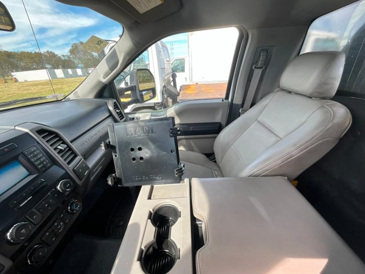 2009-ford-f350-xl-image-21