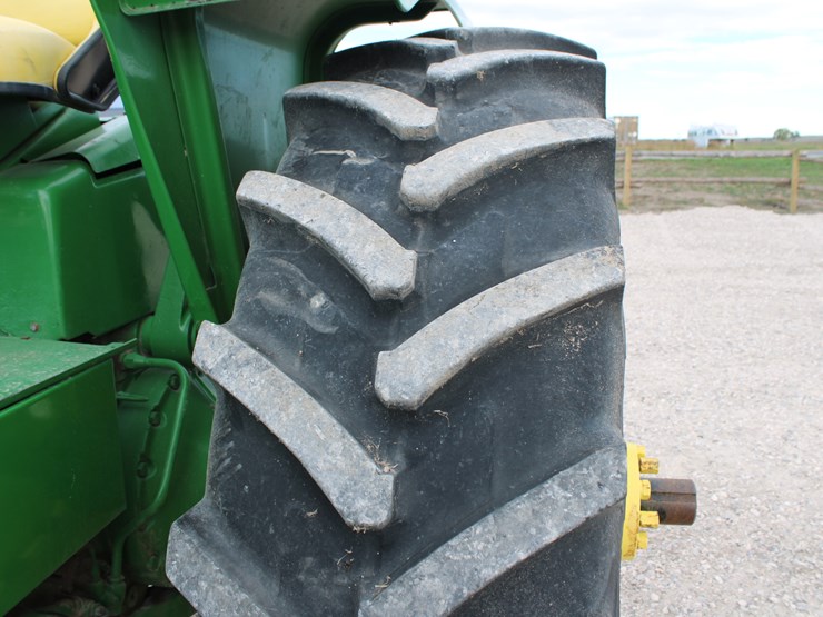 john-deere-4520-image-34
