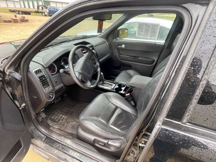 2008-ford-escape-image-11