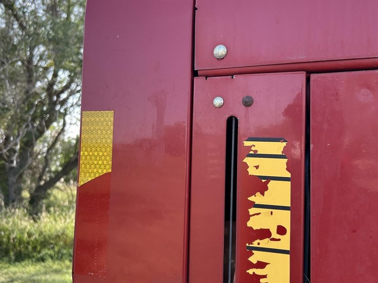 2008-new-holland-br7090-image-24