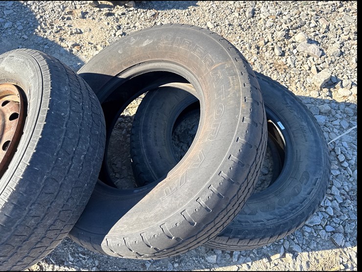 #5035-•-lot-of-(3)-miscellaneous-tires-inv#-5035-image-6