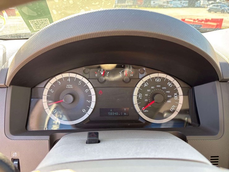 2011-ford-escape-image-16