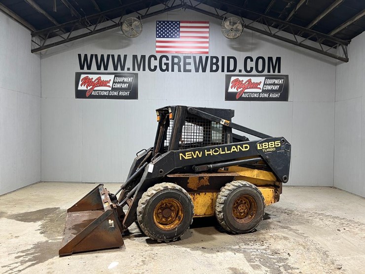 new-holland-lx885-image-1