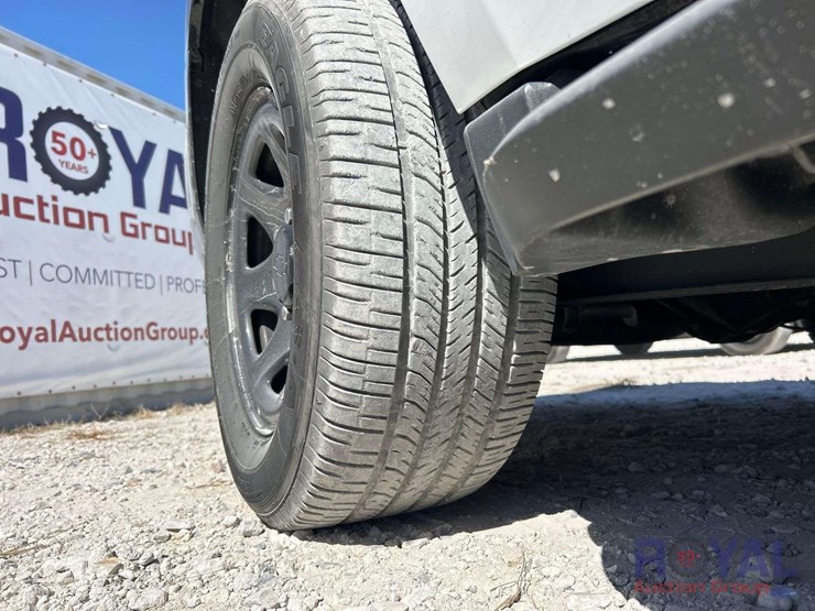 2018-chevrolet-tahoe-image-27