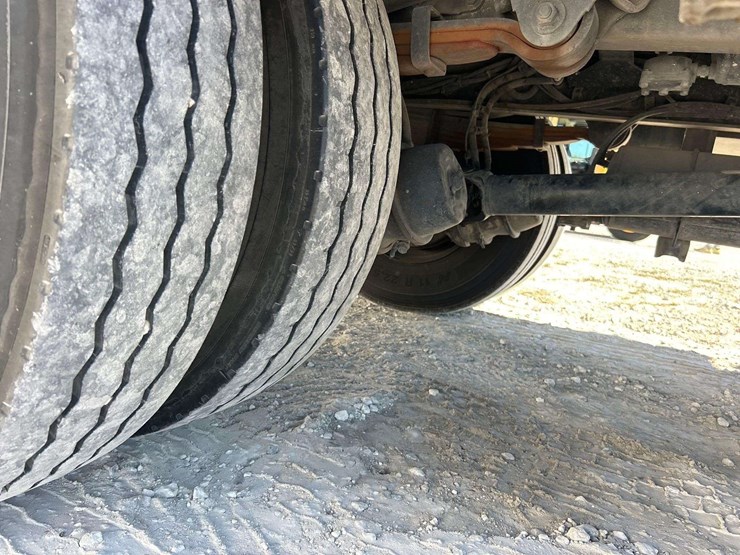 2012-freightliner-m2-106-terex-hi-ranger-tl41-41ft-insulated-bucket-truck-image-34