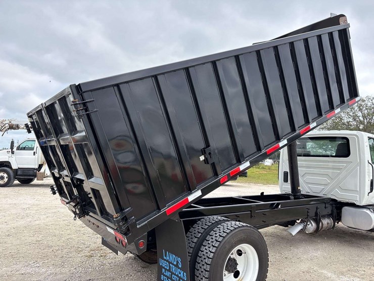 2020-international-mv607-16ft-morgan-dump-truck-image-12