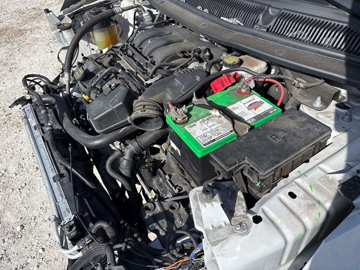 2018-ford-explorer-image-8