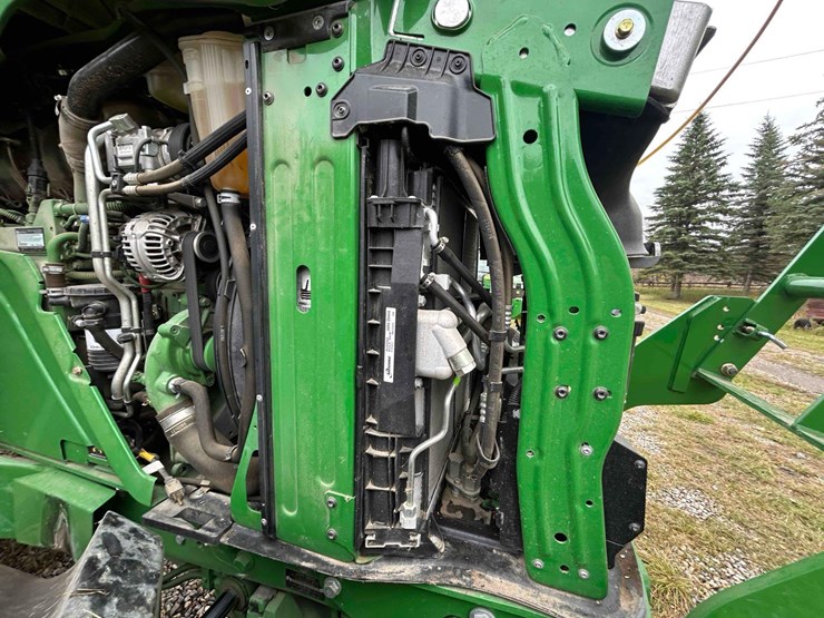 2013-john-deere-6150r-image-26