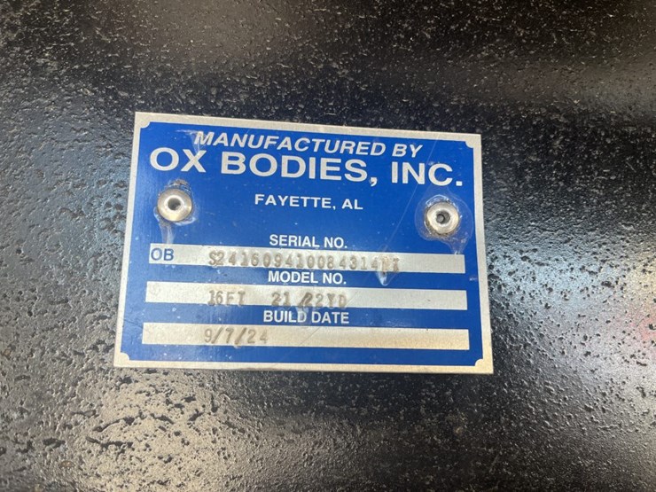 #4709-•-2025-peterbilt-589-tri-axle-dump-truck-image-14