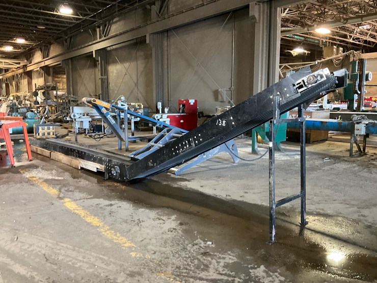 #138-•-wood-mizer-flat-and-elevated-belt-conveyor-image-1