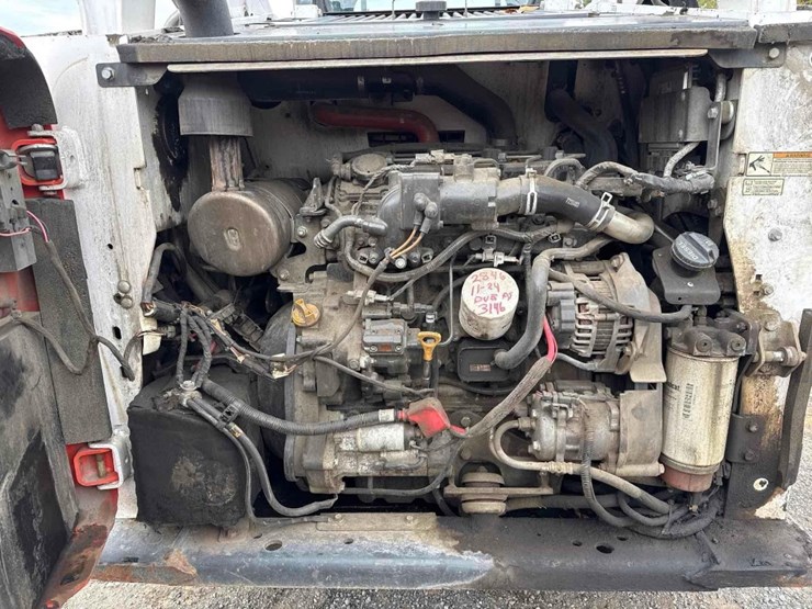 2021-bobcat-s740-image-14