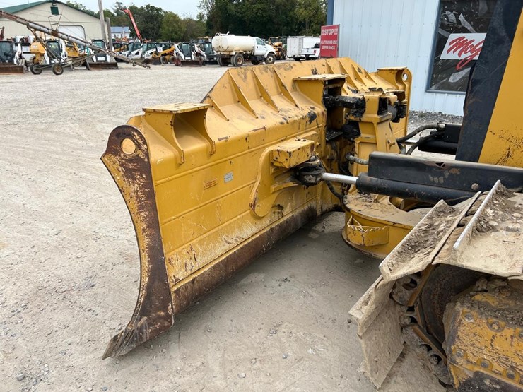 2021-caterpillar-d4-image-12