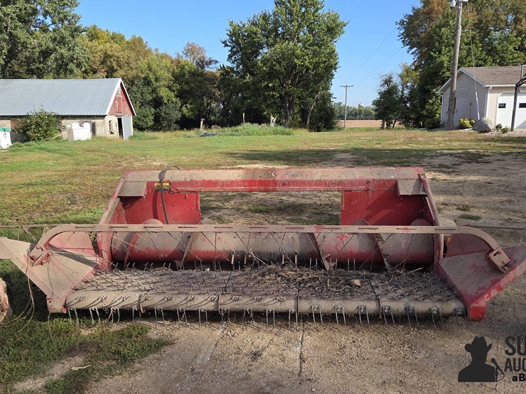 international-810-image-2