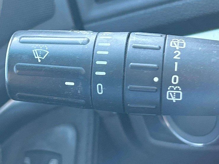 2015-ford-explorer-image-14