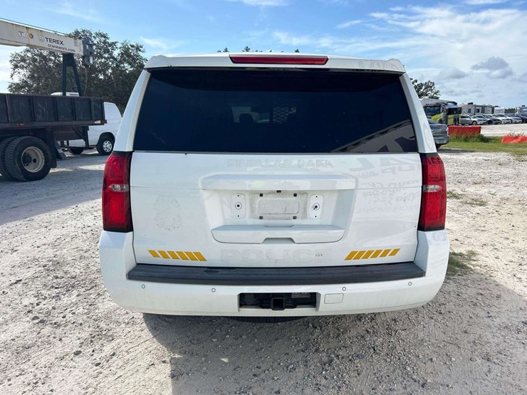 2018-chevrolet-tahoe-image-24