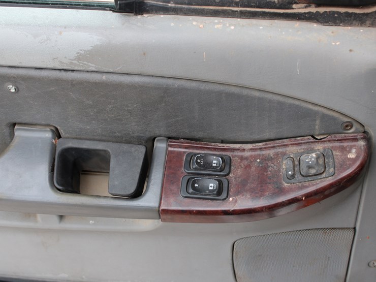 #2063-•-#2063--2006-freightliner-century-classic-s/t-semi-image-35