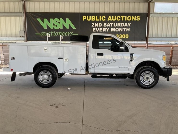 2017-ford-f350-image-1