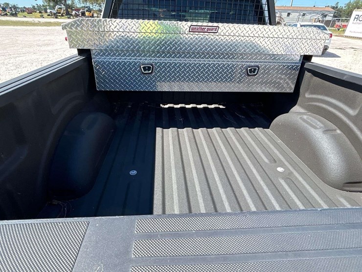 2023-ford-f150-image-21