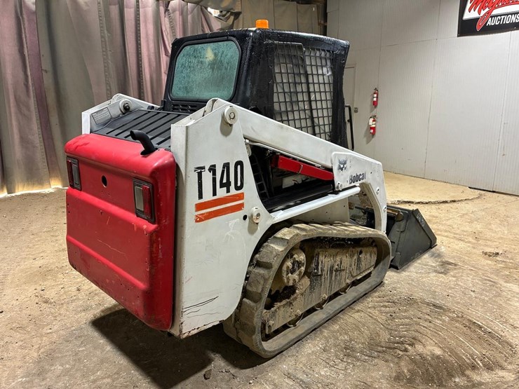 bobcat-t140-image-5