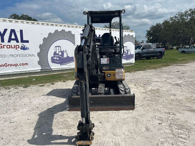 2017-deere-30g-image-18