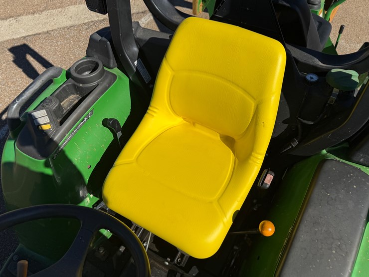 john-deere-3025e-image-21