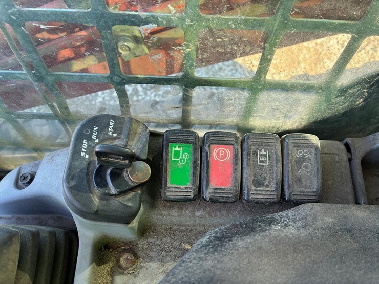 kubota-svl75-2-image-21