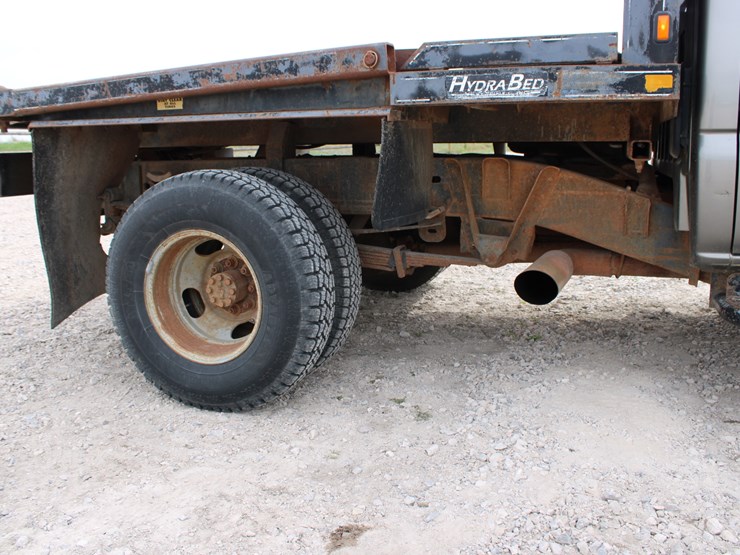 2006-chevrolet-3500-image-19