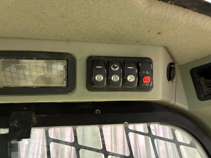 caterpillar-299d-image-24