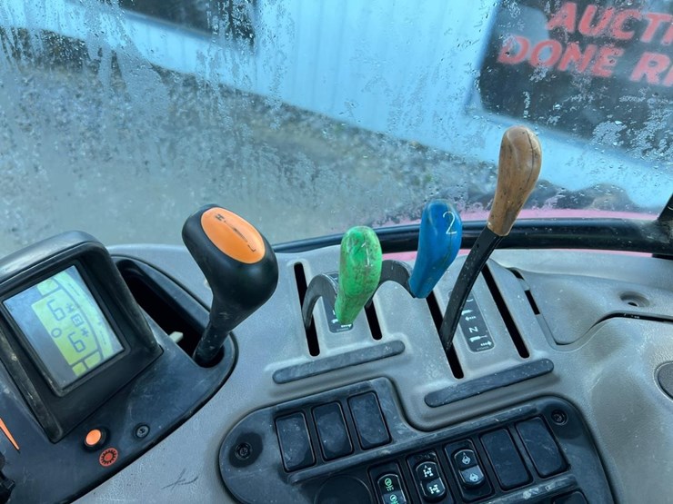 case-ih-maxxum-125-image-35