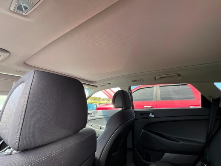 2017-hyundai-tuscon-(at,-1.6l,-miles-read-140074,-image-20