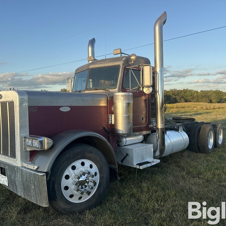 1999 PETERBILT 379