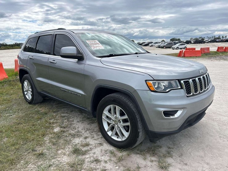 2017-jeep-grand-cherokee-image-2